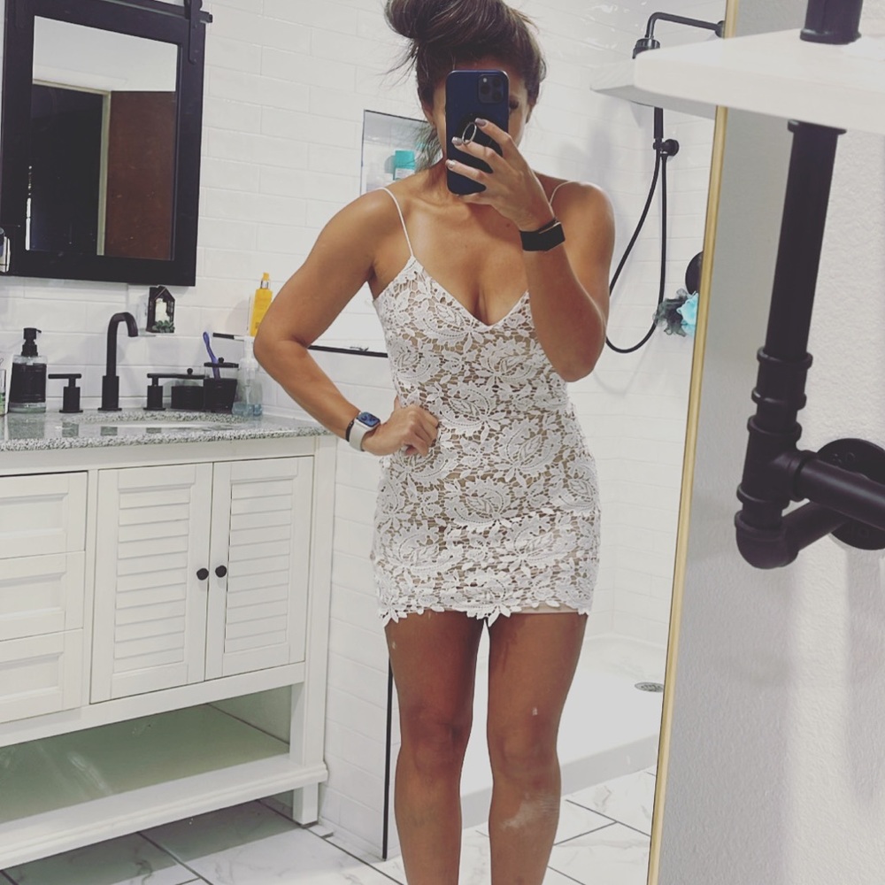 Sweetest Thin- Backless Lace Dress in Ivory